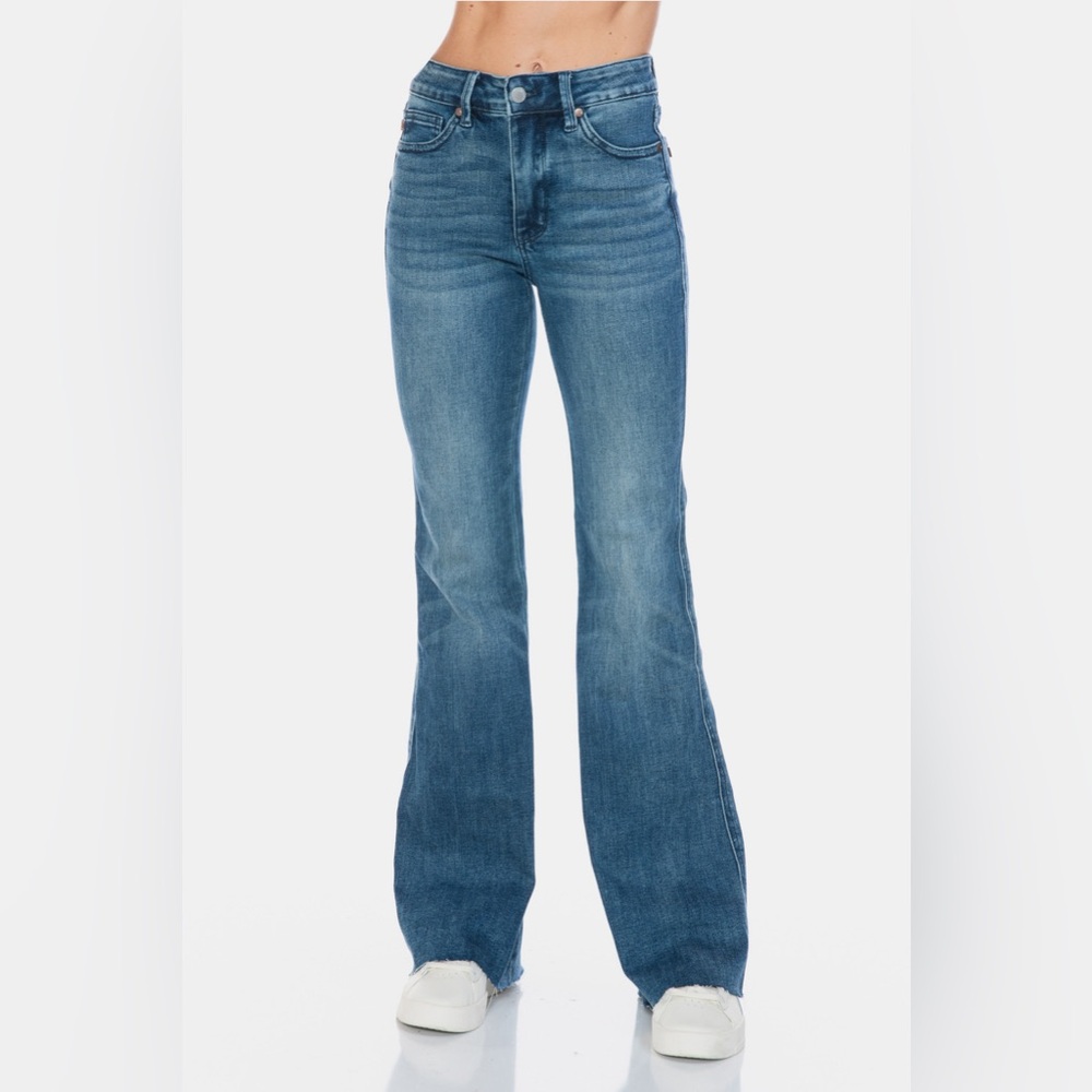 🔥SOLD OUT! Judy Blue TUMMY CONTROL Flare & Wide Leg Jeans